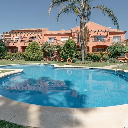 Banus Palm Garden - Stylish & Prime Location Apartment Marbella